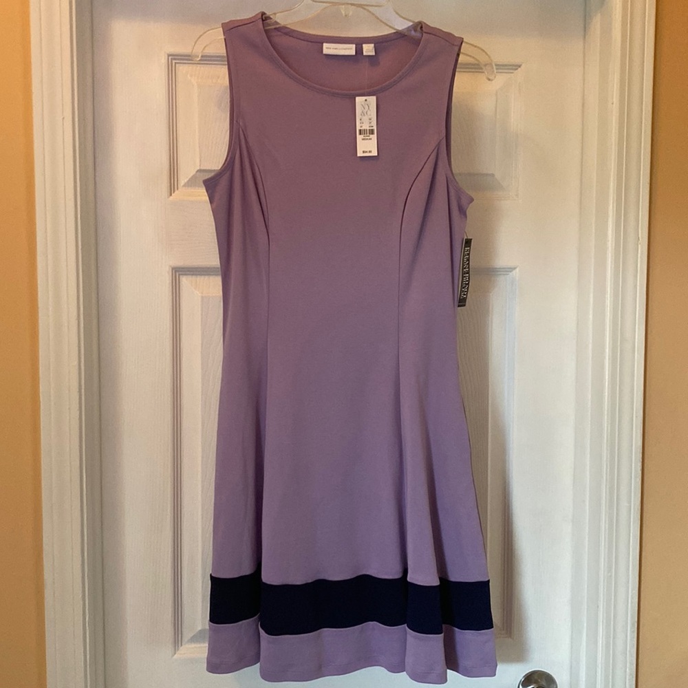 NWT New York & Company, size Medium dress with pockets.
